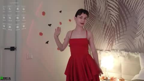 Lola online show from 11/01/25, 01:40