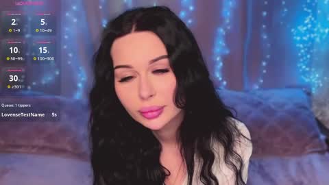 Lola Reyiti online show from 04/23/26, 07:49