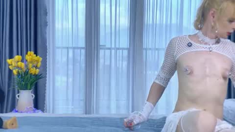 lolaspaists online show from 10/13/25, 12:54