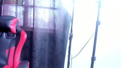 Snapshot of lolasweett_ chatting on 11/10/25, 02:16 lolasweett_ online show from 11/10/25, 02:16