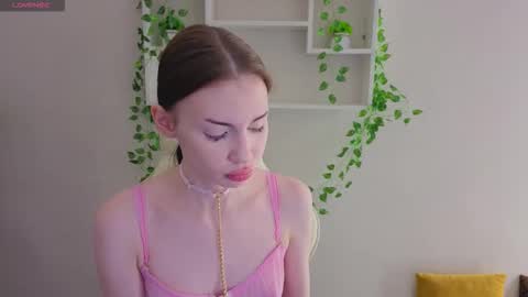 Lola online show from 12/05/25, 09:29