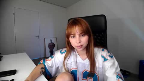 Lola doll online show from 03/24/26, 01:05