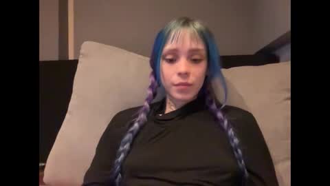 lole online show from 11/10/25, 06:01