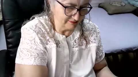 LolkaAlyss online show from 12/17/25, 01:33