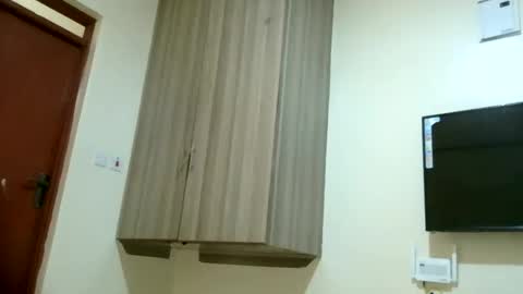 zuri online show from 02/21/25, 02:59