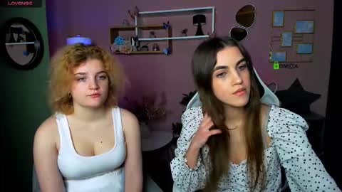 Snapshot of lolli_popsi chatting on 12/16/25, 01:16 lolli_popsi online show from 12/16/25, 01:16