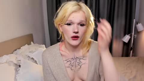 lollita online show from 04/23/26, 10:58