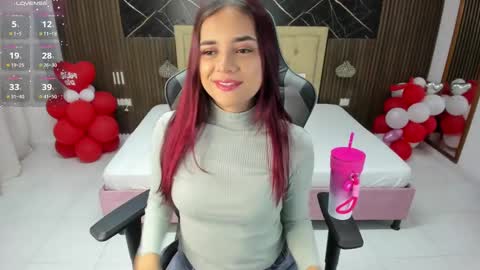 lolly18_ online show from 02/20/25, 12:04