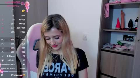 Snapshot of lolly_js_ chatting on 01/10/25, 03:29 Lolly online show from 01/10/25, 03:29