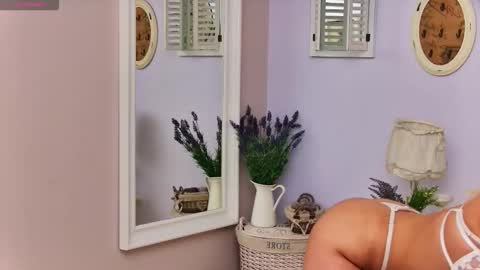 Lolly. online show from 10/10/25, 06:51