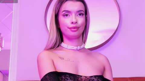 Lolly. online show from 11/25/25, 08:53