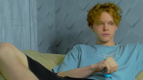 Nelis online show from 04/22/26, 06:42