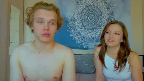 Snapshot of lolnoillimsary chatting on 07/19/26, 12:20 Nelis online show from 07/19/26, 12:20
