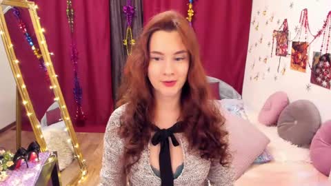 LoloMercier online show from 01/01/25, 07:53