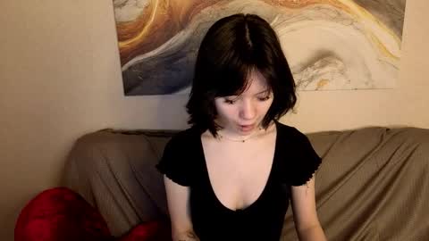 Snapshot of loly_cuttie chatting on 05/07/26, 01:44 Loly online show from 05/07/26, 01:44
