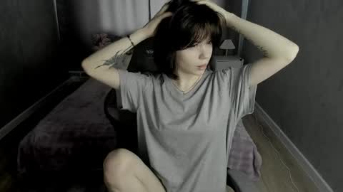 Snapshot of loly_cuttie chatting on 05/20/26, 09:15 Loly online show from 05/20/26, 09:15