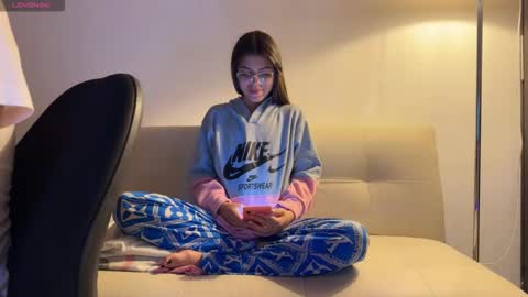 Snapshot of loly_pop_1 chatting on 09/17/25, 06:37 loly pop 1 online show from 09/17/25, 06:37