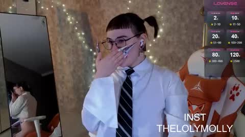 Snapshot of lolymolli chatting on 10/17/25, 10:07 Molli online show from 10/17/25, 10:07