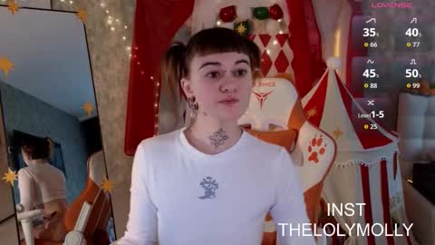 Molli online show from 11/01/25, 10:50