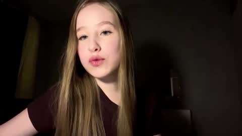 Snapshot of lomahakkila chatting on 02/17/26, 10:45 Nicolina online show from 02/17/26, 10:45