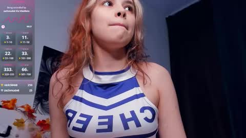 Snapshot of lonagass chatting on 10/30/25, 06:52 Lona online show from 10/30/25, 06:52