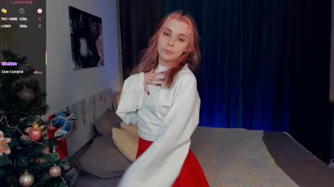 Snapshot of lonagass chatting on 12/22/25, 06:49 Lona online show from 12/22/25, 06:49