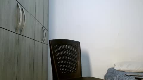 lonelydick2002 online show from 10/13/25, 10:48