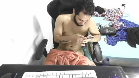 Snapshot of long_dick_boy_ chatting on 04/25/26, 06:27 Marvin Santiago online show from 04/25/26, 06:27
