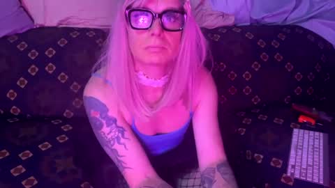 Snapshot of longbeachcd69 chatting on 02/11/25, 11:32 longbeachcd69 online show from 02/11/25, 11:32