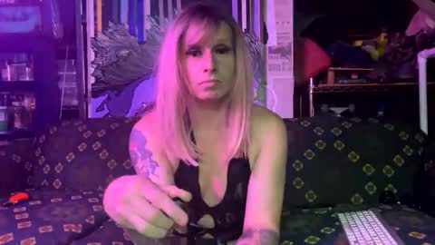 Snapshot of longbeachcd69 chatting on 03/11/25, 10:18 longbeachcd69 online show from 03/11/25, 10:18