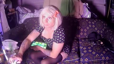 Snapshot of longbeachcd69 chatting on 11/07/25, 09:42 longbeachcd69 online show from 11/07/25, 09:42