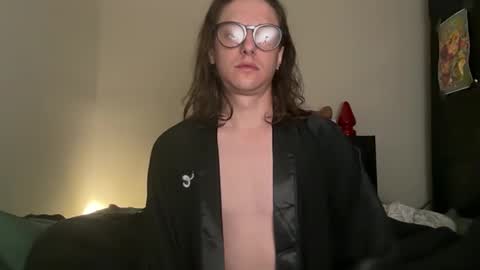 Snapshot of longdickelijah chatting on 05/23/26, 04:50 longdickelijah online show from 05/23/26, 04:50