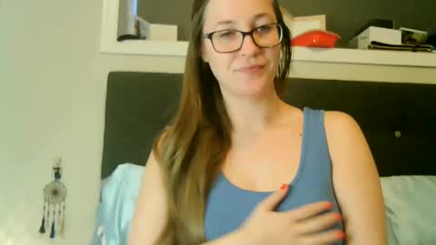 Snapshot of longhairbeautyxoxo chatting on 12/08/24, 09:08 Wima online show from 12/08/24, 09:08