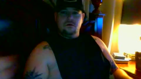 Snapshot of longlastingviking chatting on 11/20/25, 02:23 longlastingviking online show from 11/20/25, 02:23
