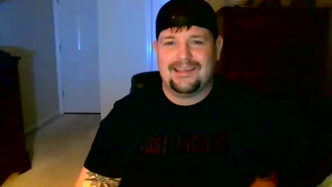 Snapshot of longlastingviking chatting on 12/13/25, 11:54 longlastingviking online show from 12/13/25, 11:54