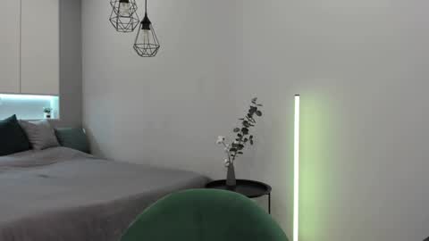 Eva online show from 12/28/24, 12:35