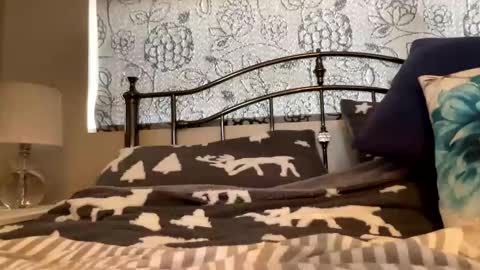 longshank09 online show from 12/06/24, 12:16