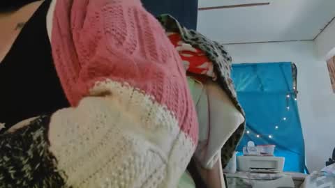 Londoncashmere69  online show from 12/07/24, 04:25