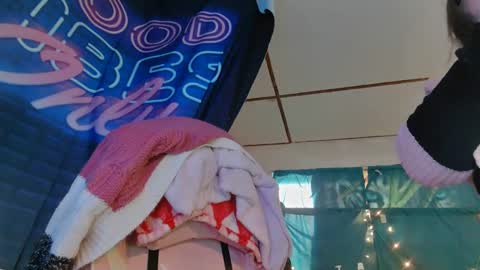 Londoncashmere69  online show from 01/18/25, 02:23