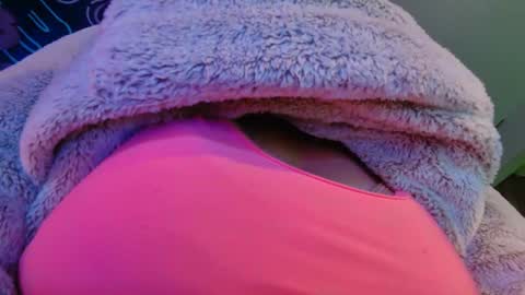 Londoncashmere69  online show from 01/22/25, 12:27