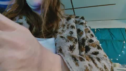 Londoncashmere69  online show from 02/12/25, 07:45