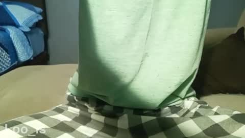 Snapshot of loo_is chatting on 02/04/25, 08:24 loo_is online show from 02/04/25, 08:24