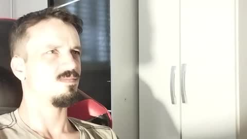 Snapshot of lookaz4010 chatting on 12/02/24, 02:19 Lucas online show from 12/02/24, 02:19