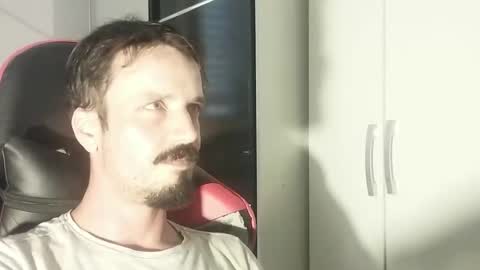 Snapshot of lookaz4010 chatting on 01/27/25, 03:39 Lucas online show from 01/27/25, 03:39