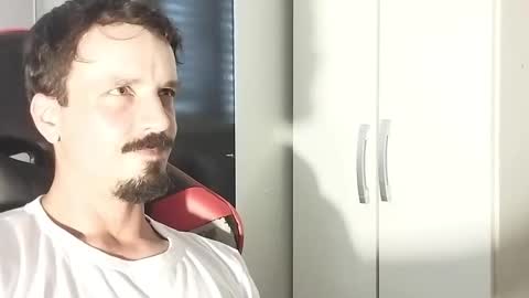 Snapshot of lookaz4010 chatting on 02/21/25, 02:16 Lucas online show from 02/21/25, 02:16