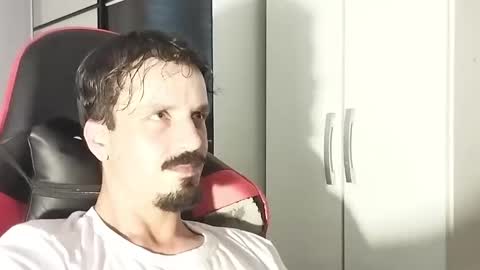 Snapshot of lookaz4010 chatting on 02/21/25, 05:53 Lucas online show from 02/21/25, 05:53