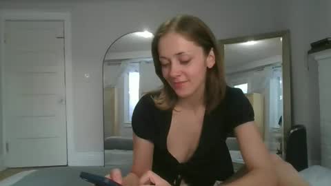 Snapshot of looking444love888 chatting on 09/11/25, 11:05 Elanor online show from 09/11/25, 11:05