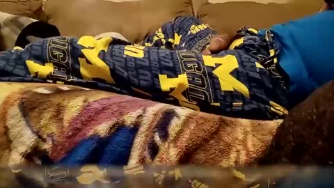 Snapshot of looking4bush chatting on 12/25/24, 10:59 looking4bush online show from 12/25/24, 10:59