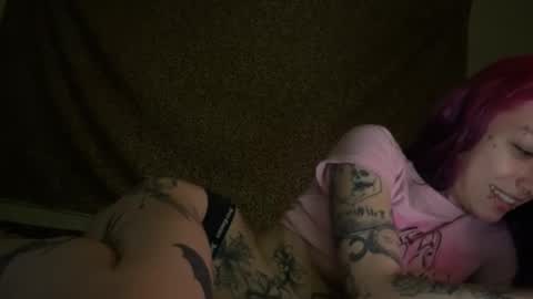 Snapshot of lookingforlona chatting on 10/15/25, 03:12 lookingforlona online show from 10/15/25, 03:12