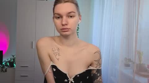 Luna online show from 03/15/26, 08:09